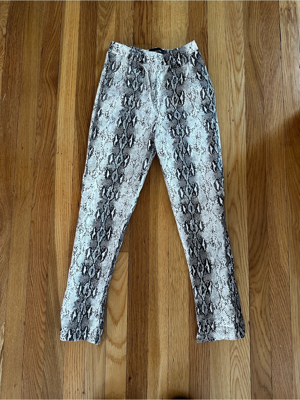 Snake Print Cropped Pants - Neutral Black & White